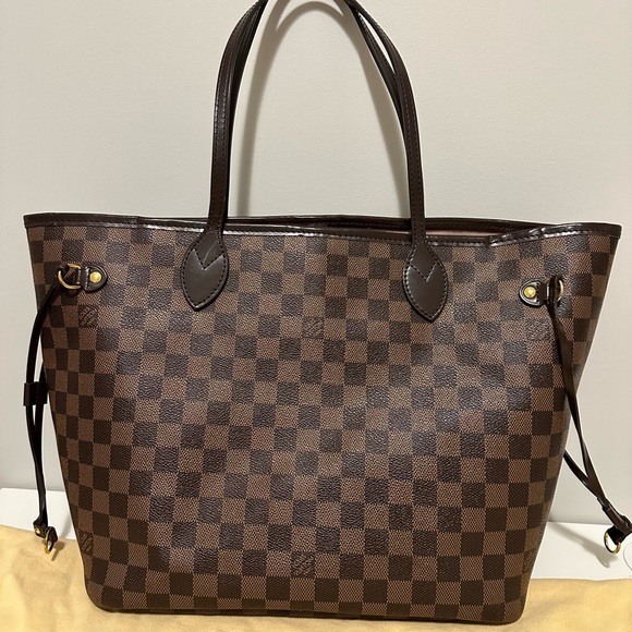 LV Neverfull MM - Picture 8 of 14